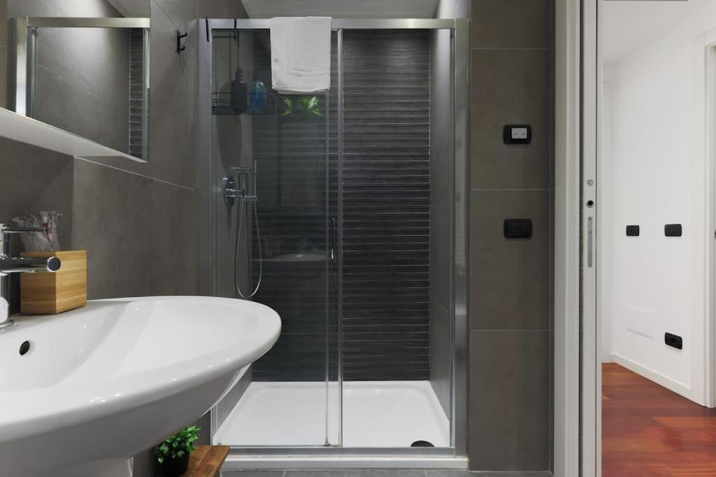 Comfort Suite Milano Centrale With Fast Wifi And Free Netflix Ngoại thất bức ảnh